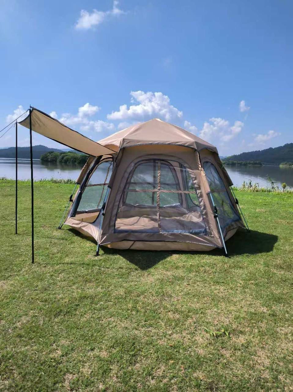 *Fully Automatic Hexagonal Camping 🎪 tent*
Size: 240x240x135CM
3-4 persons